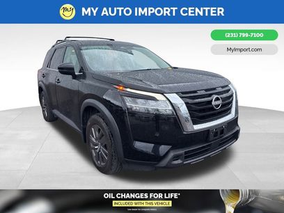 Used 2022 Nissan Pathfinder SV