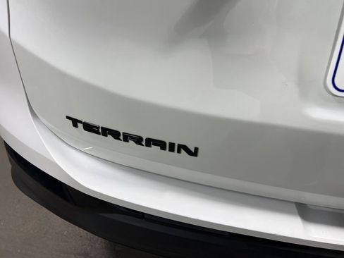Used 2020 GMC Terrain SLT w/ Elevation Edition FWD image 17