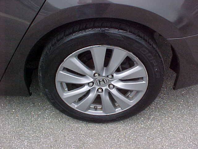 Used 2011 Honda Accord EX-L image 8