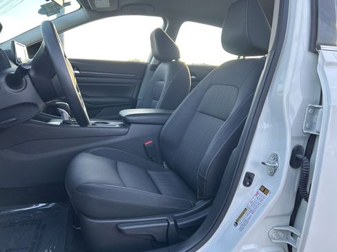 Used 2022 Nissan Altima 2.5 S image 11