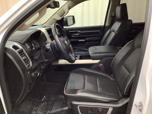 Used 2020 RAM 1500 Laramie AWD/4WD image 13
