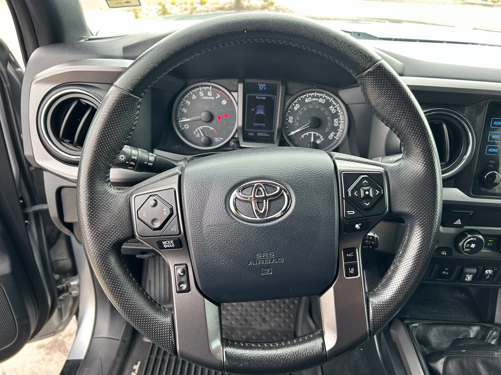 Used 2019 Toyota Tacoma TRD Off-Road w/ Technology Package AWD/4WD image 10