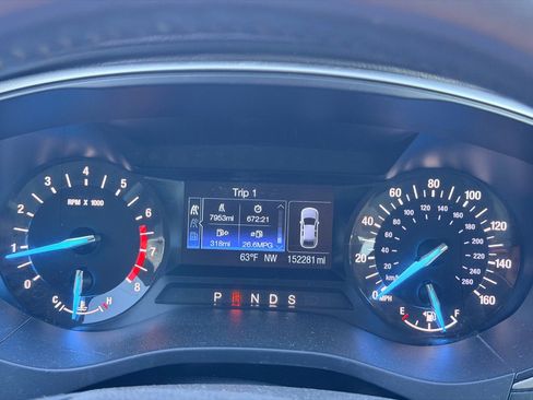 Used 2015 Ford Fusion SE w/ Equipment Group 202A image 21