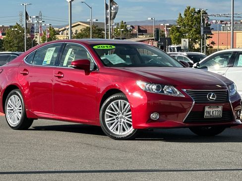 Used 2014 Lexus ES 350 w/ Premium Package FWD image 2