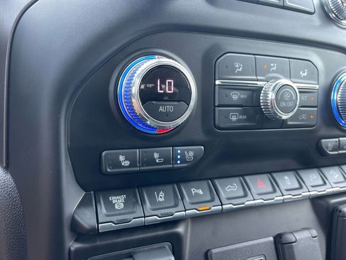 Used 2022 GMC Sierra 2500 AT4 w/ AT4 Premium Plus Package image 22