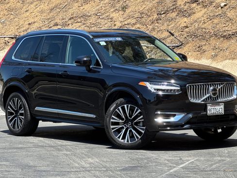 Certified 2023 Volvo XC90 T8 Plus image 2