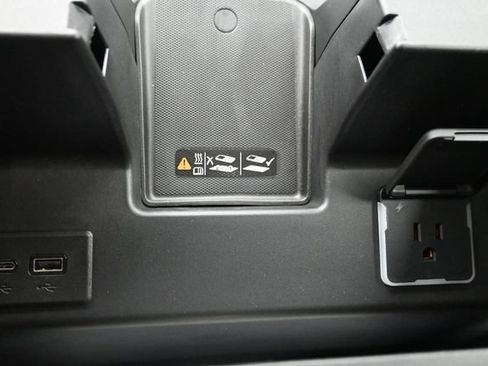 Used 2026 Chevrolet Silverado 2500 High Country w/ Technology Package AWD/4WD image 33