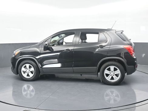 Used 2020 Chevrolet Trax LS image 3