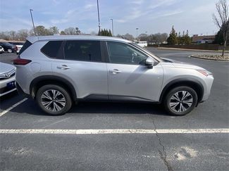 Used 2023 Nissan Rogue SV video 2