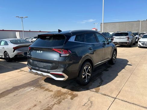 Used 2023 Kia Sportage EX AWD/4WD image 3