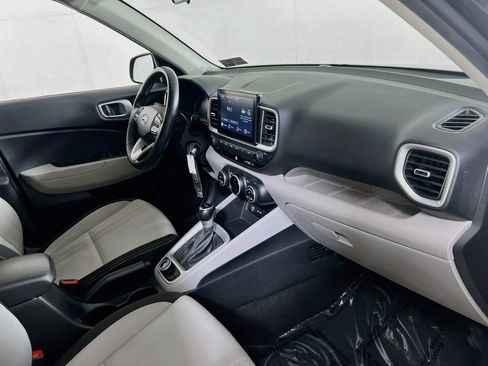Used 2023 Hyundai Venue SEL image 27