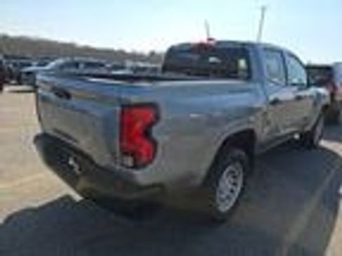 Used 2024 Chevrolet Colorado W/T image 10