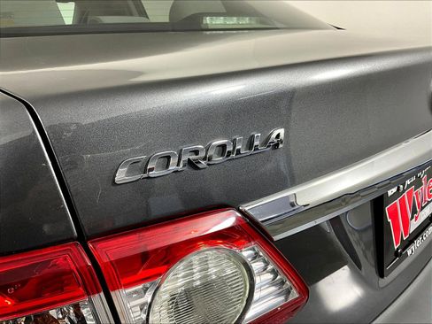 Used 2013 Toyota Corolla LE FWD image 24