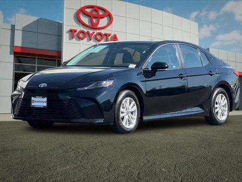 Certified 2025 Toyota Camry LE image 7