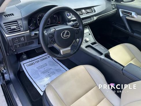 Used 2015 Lexus CT 200h FWD image 12