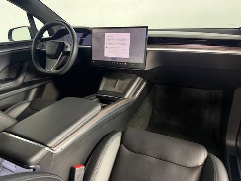 Used 2024 Tesla Model X AWD/4WD image 13