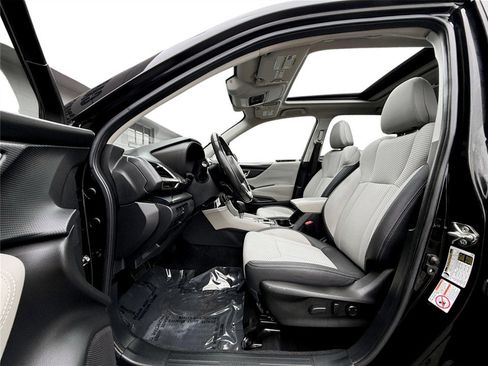 Used 2020 Subaru Forester Premium image 10