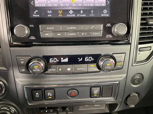Used 2024 Nissan Titan SV w/ SV Convenience Package AWD/4WD image 15