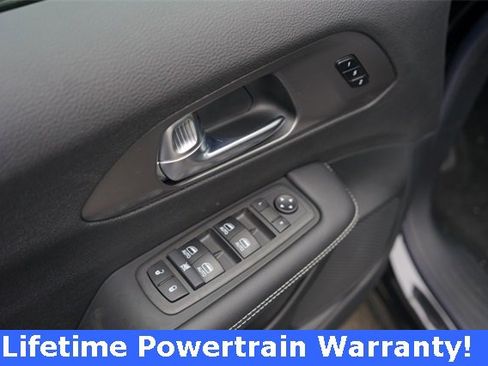 New 2026 Chrysler Pacifica Select image 18