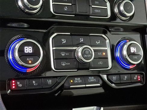 Used 2021 GMC Yukon Denali w/ Denali Ultimate Package image 21