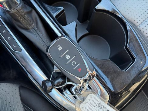 Used 2025 Chevrolet Trax LT w/ LT Convenience Package image 22