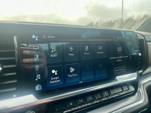 Used 2024 Chevrolet Silverado 2500 High Country w/ High Country Premium Package image 14