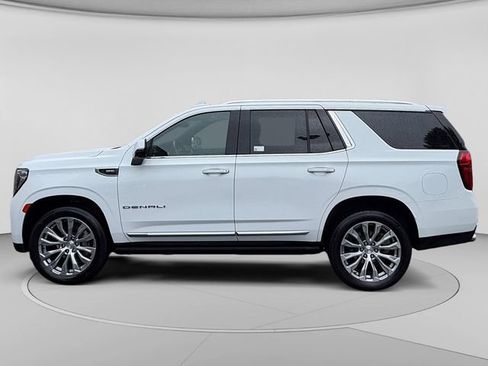 Used 2022 GMC Yukon Denali AWD/4WD image 2