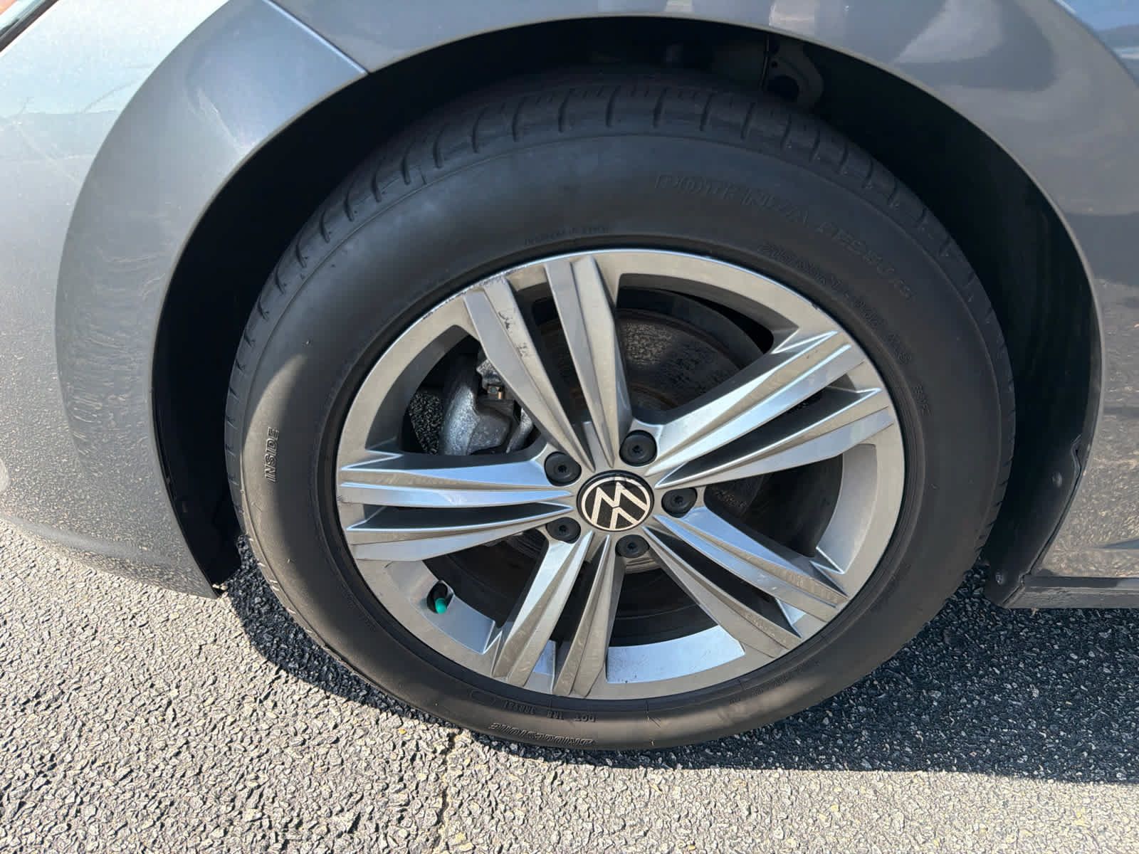 Used 2024 Volkswagen Jetta SE FWD image 22
