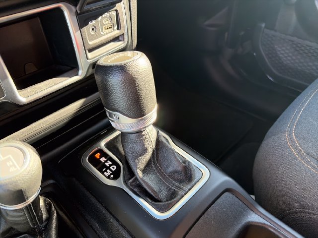 Certified 2024 Jeep Gladiator Sport AWD/4WD image 21