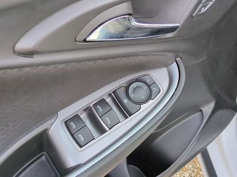 Used 2024 Chevrolet Malibu LT FWD image 12