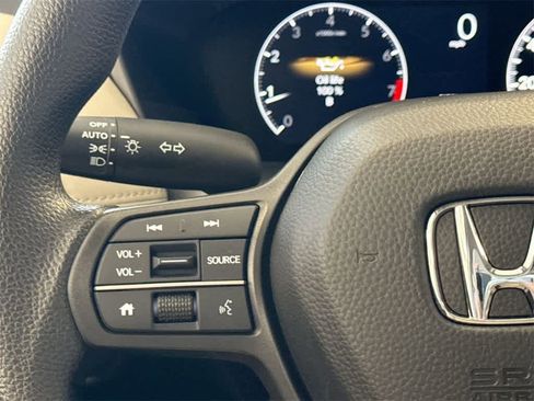 Certified 2025 Honda HR-V LX image 23