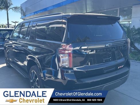 Certified 2021 Chevrolet Suburban RST w/ Luxury Package image 3