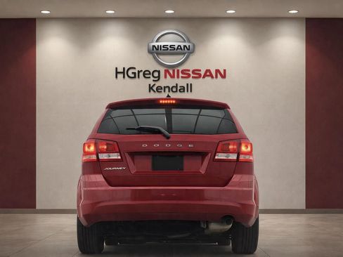 Used 2017 Dodge Journey SE image 3