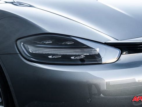 Used 2021 Porsche 718 Boxster image 48