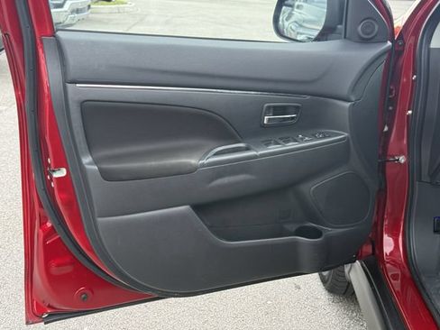 Used 2023 Mitsubishi Outlander Sport AWD image 32