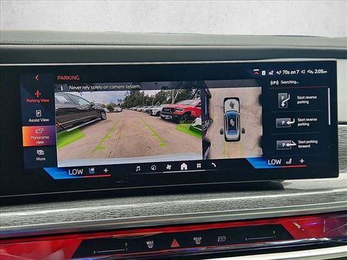 Used 2025 BMW 760i xDrive w/ Executive Package AWD/4WD image 14