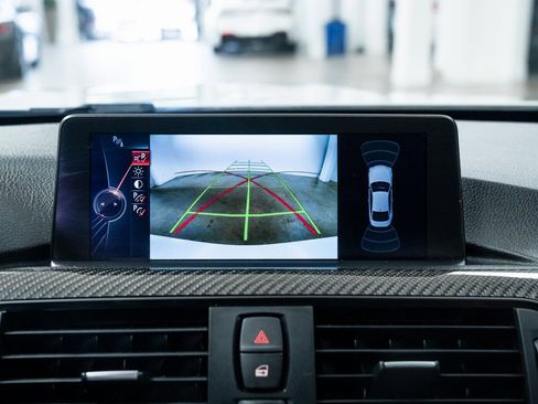 Used 2015 BMW M4 Coupe image 13