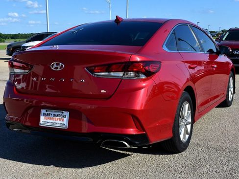 Used 2018 Hyundai Sonata SE FWD image 3