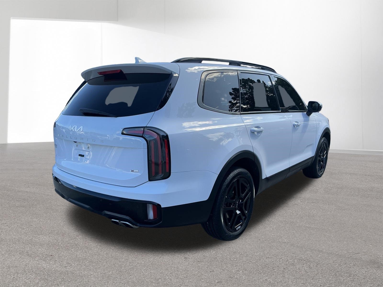Certified 2024 Kia Telluride EX X-Line AWD/4WD image 3