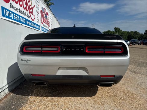 Used 2021 Dodge Challenger R/T Scat Pack w/ T/A Package RWD image 4