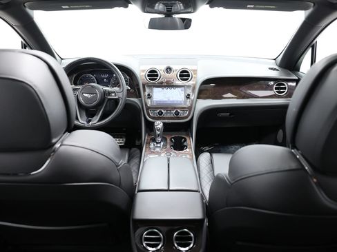 Used 2020 Bentley Bentayga Plug-In Hybrid AWD/4WD image 26