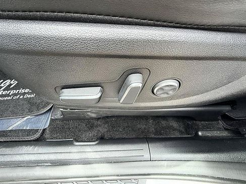 Used 2025 Hyundai Palisade SEL FWD image 34