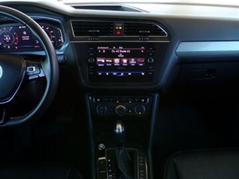 Used 2021 Volkswagen Tiguan S FWD image 38