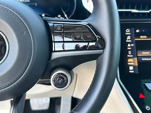 Used 2025 Maserati GranCabrio Folgore image 35