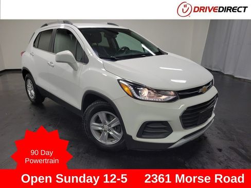 Used 2017 Chevrolet Trax LT w/ LT Convenience Package FWD image 1