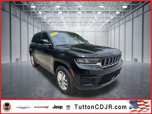 Used 2024 Jeep Grand Cherokee Laredo X AWD/4WD image 1