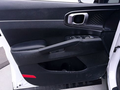 Used 2021 Kia Sorento S w/ Panoramic Sunroof Package image 16