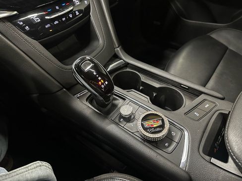 Used 2020 Cadillac XT6 Premium Luxury image 33