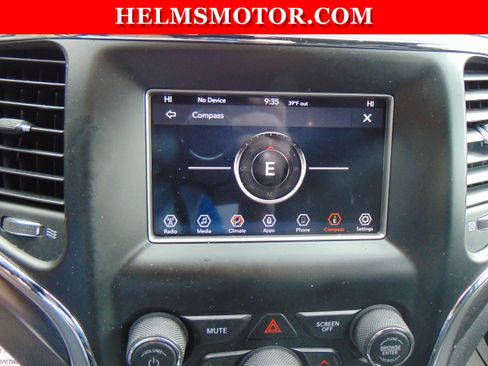 Certified 2018 Jeep Grand Cherokee Laredo image 29