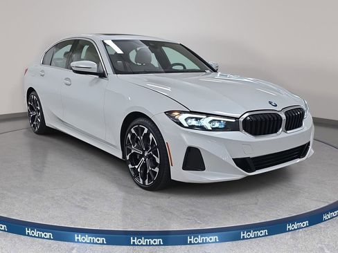 Used 2025 BMW 330i Sedan w/ M Sport Package image 4
